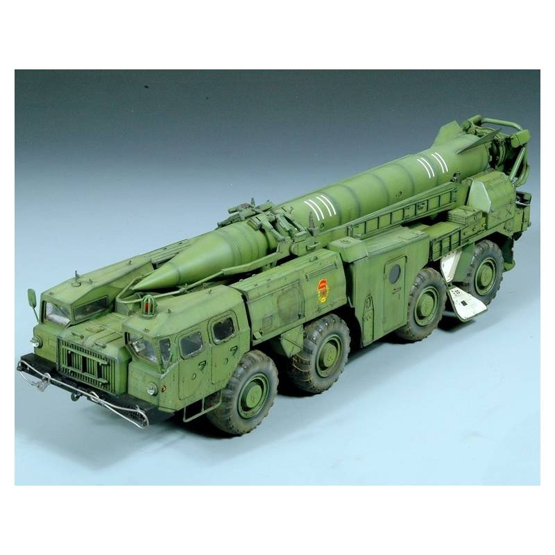 Russian SS-1C SCUD B w/MAZ-543 DRAGON 3520 1/35ème maquette char promo