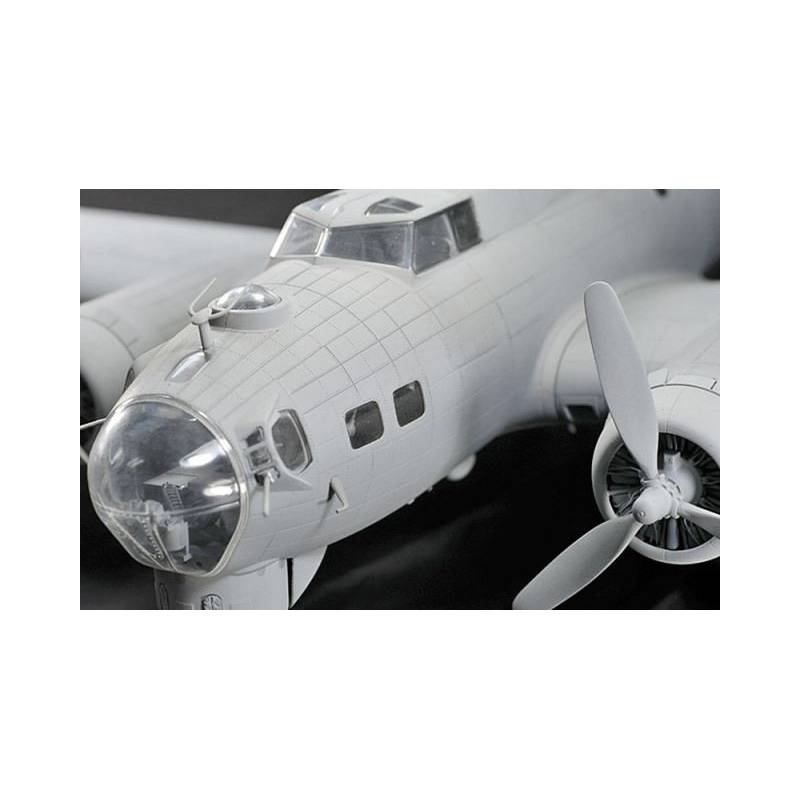 B-17G Flying Fortress Heavy Bomber HK MODELS 01E04 1/32ème Maquette ...