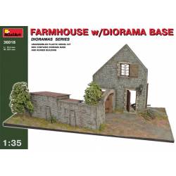 FARMHOUSE W/DIORAMA BASE