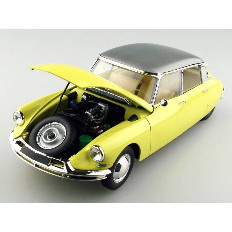 Maquette voiture : Kit : Citroën DS 19