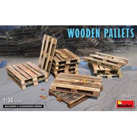 WOODEN PALLETS