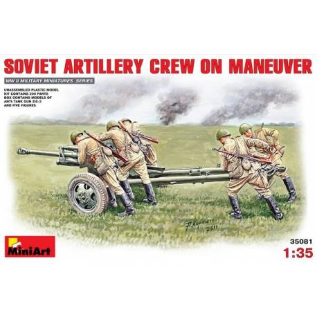  SOVIET ARTILLERY CREW ON MANEUVER 