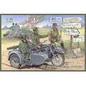 BMW R12 with sidecar Military - 2 en 1